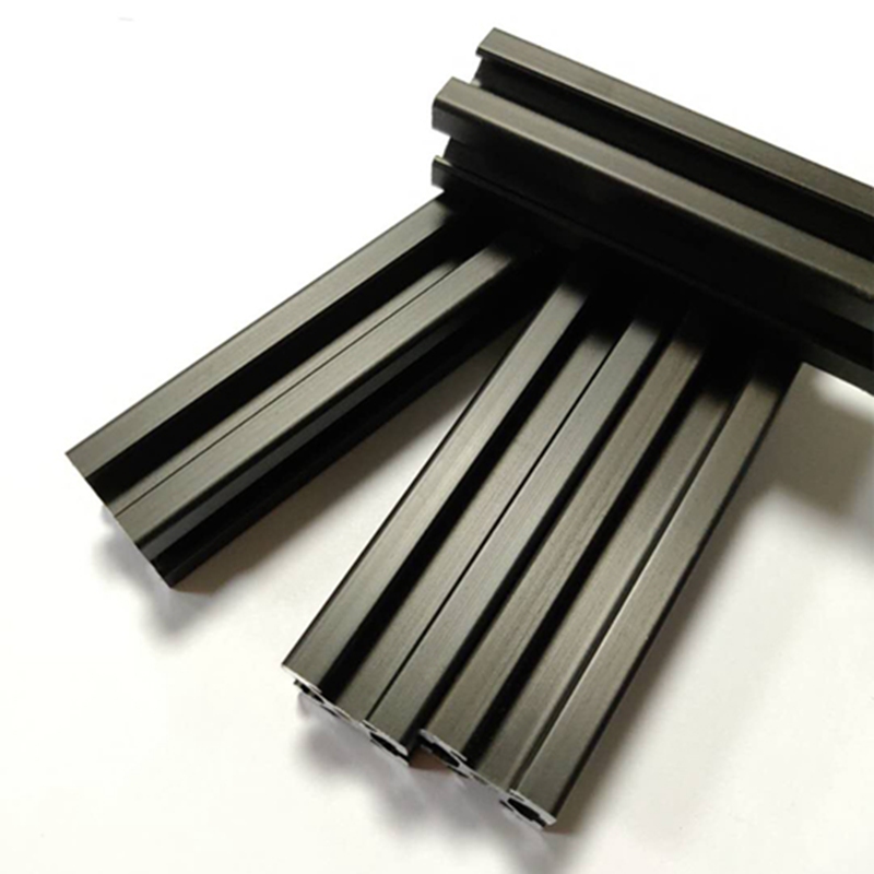 Propósito y ventajas del recubrimiento en polvo para perfiles de aluminio industrial